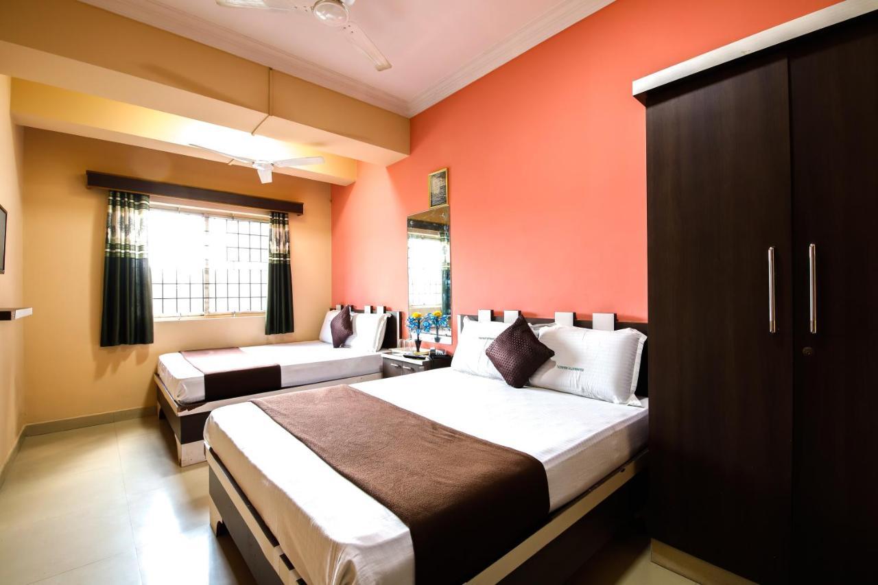 Lusia Inn Bangalore Buitenkant foto